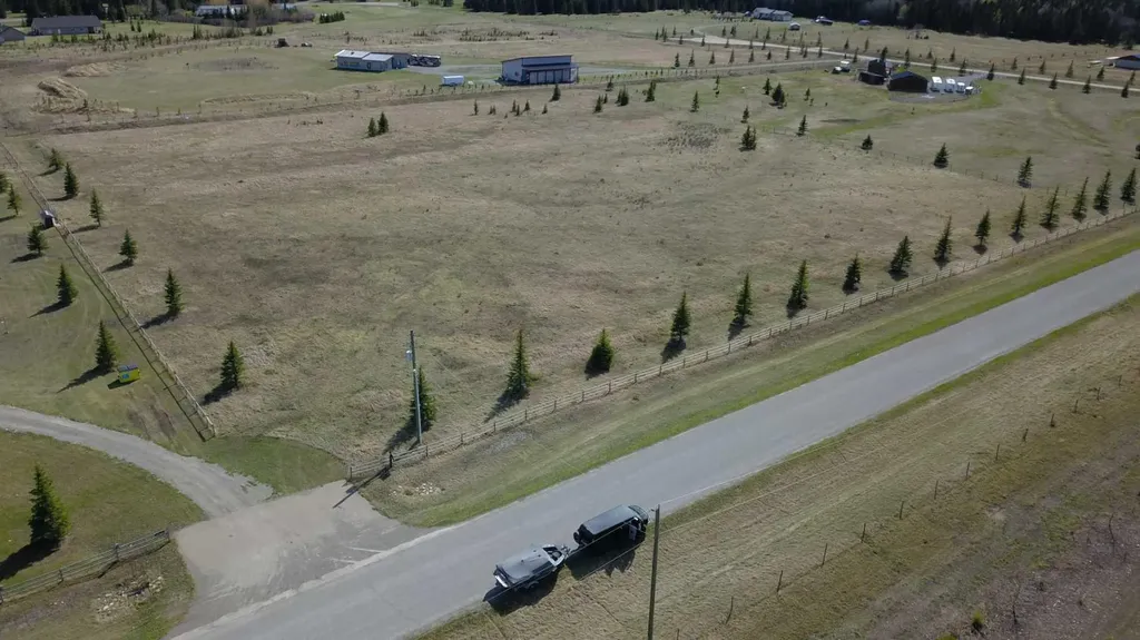 6115 Township Road 325 Rural Mountain View County AB T0M1X0
