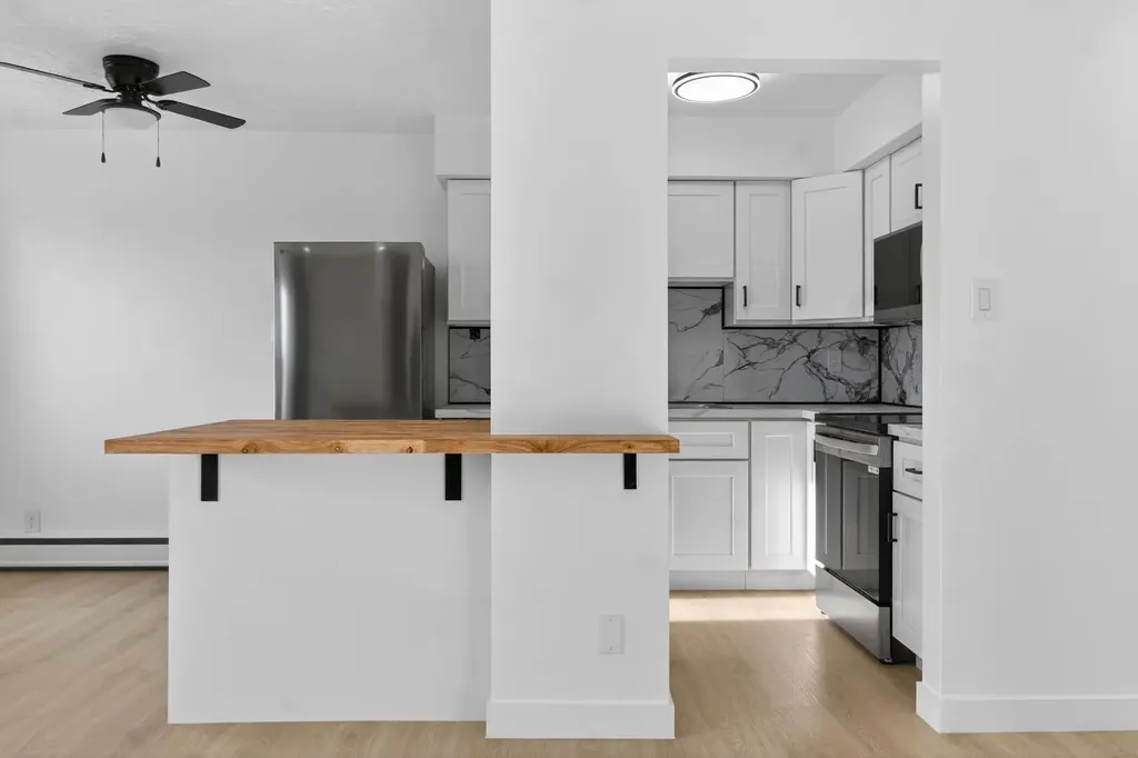 2020 16 Avenue NW Calgary AB T2m0m1