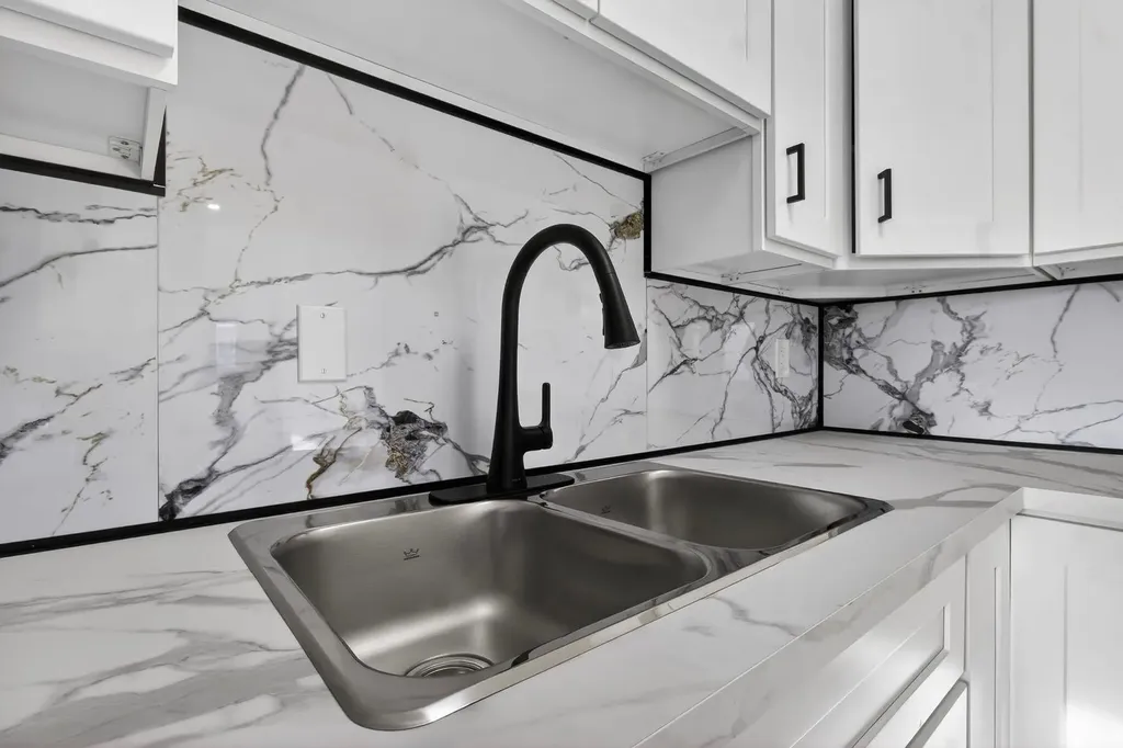 2020 16 Avenue NW Calgary AB T2m0m1