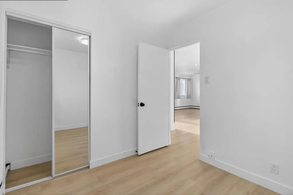 2020 16 Avenue NW Calgary AB T2m0m1