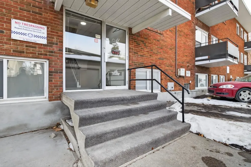 2020 16 Avenue NW Calgary AB T2m0m1