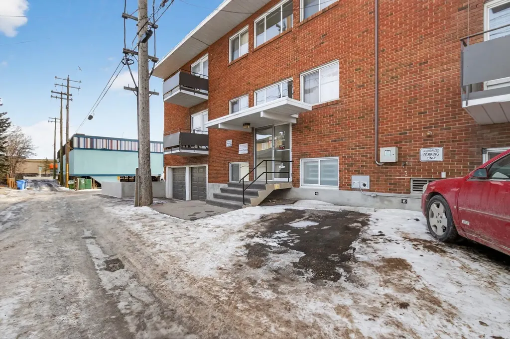 2020 16 Avenue NW Calgary AB T2m0m1