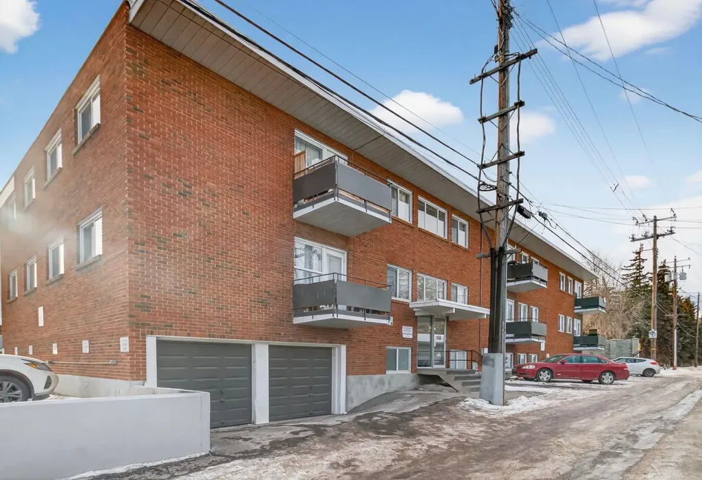 2020 16 Avenue NW Calgary AB T2m0m1