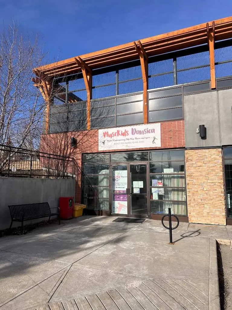 500 Royal Oak D Drive NW Calgary AB T3G5T5