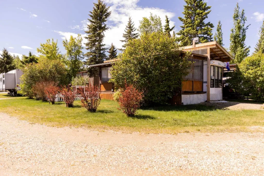 12030 Twp Road 422 Rural Ponoka County AB T0C 2J0