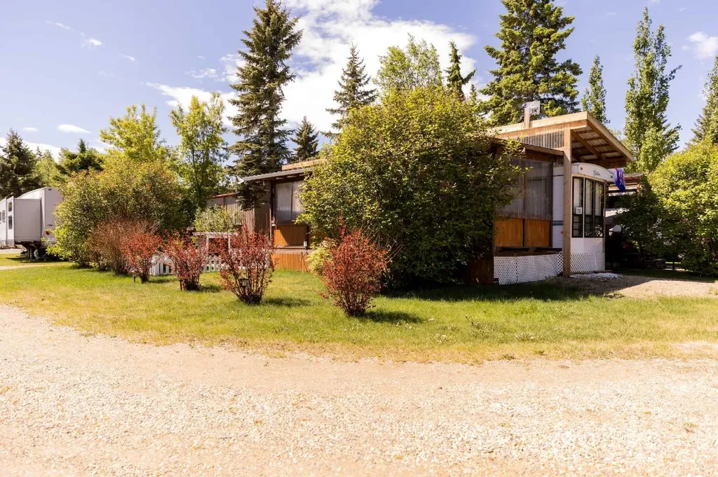 12030 Twp Road 422 Rural Ponoka County AB T0C 2J0