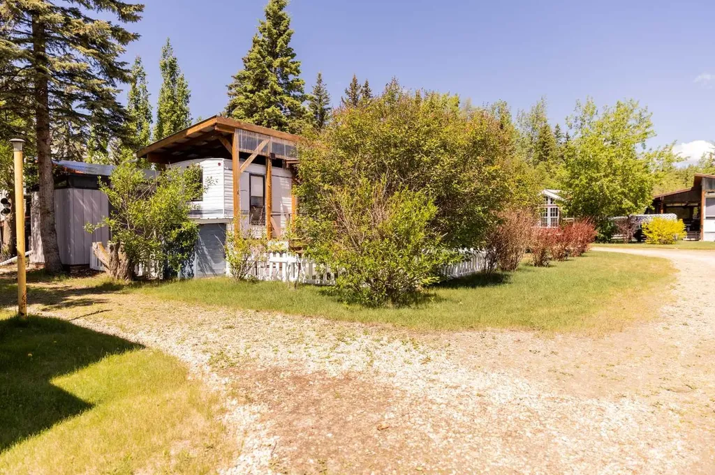 12030 Twp Road 422 Rural Ponoka County AB T0C 2J0
