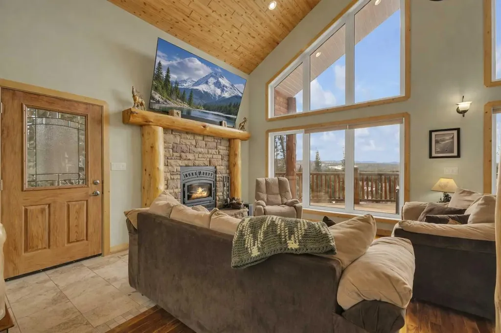 1204 Tamarack Trail Nordegg AB T0M 2H0