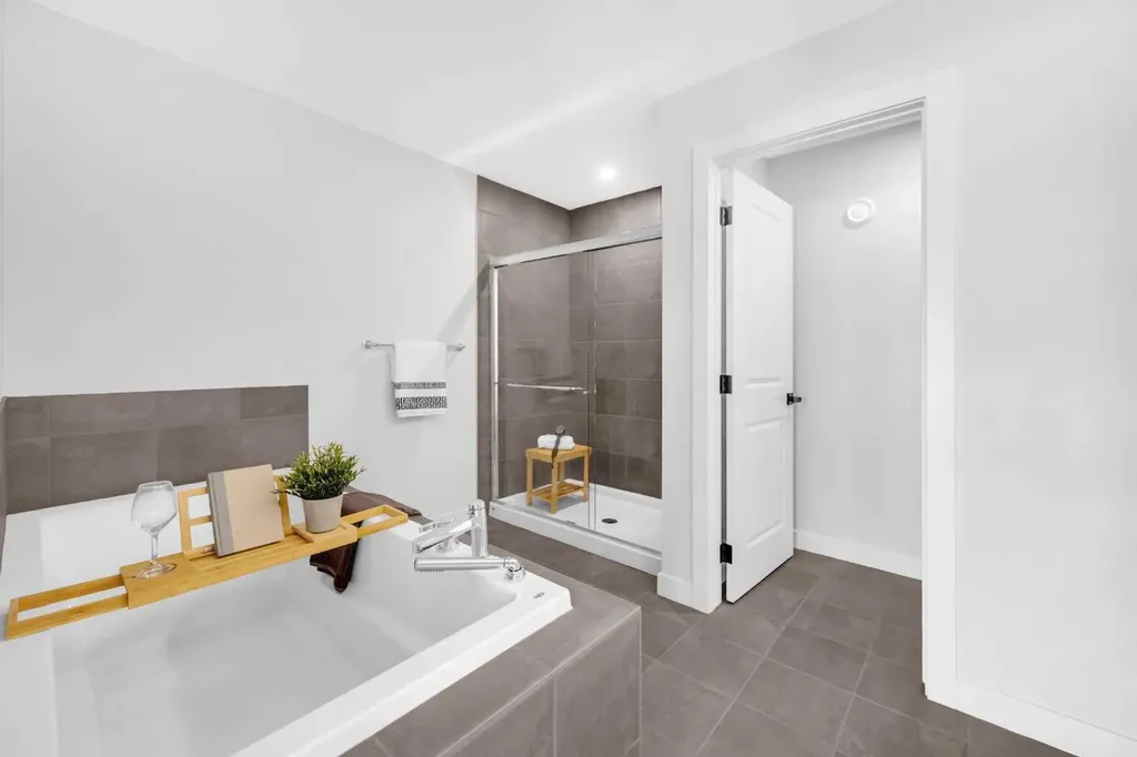 55 Amblehurst Link NW Calgary AB T4B3P5