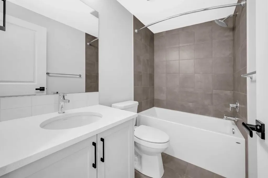 55 Amblehurst Link NW Calgary AB T4B3P5