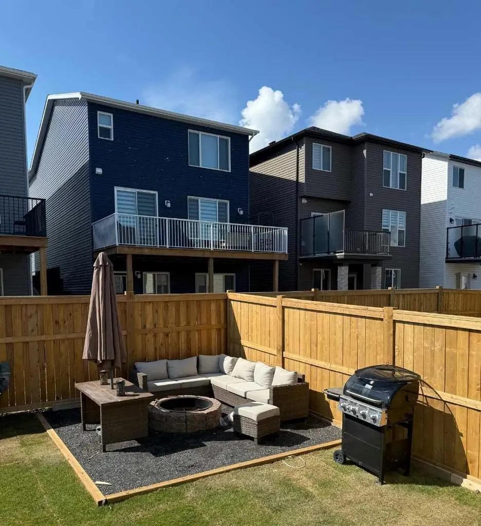 55 Amblehurst Link NW Calgary AB T4B3P5