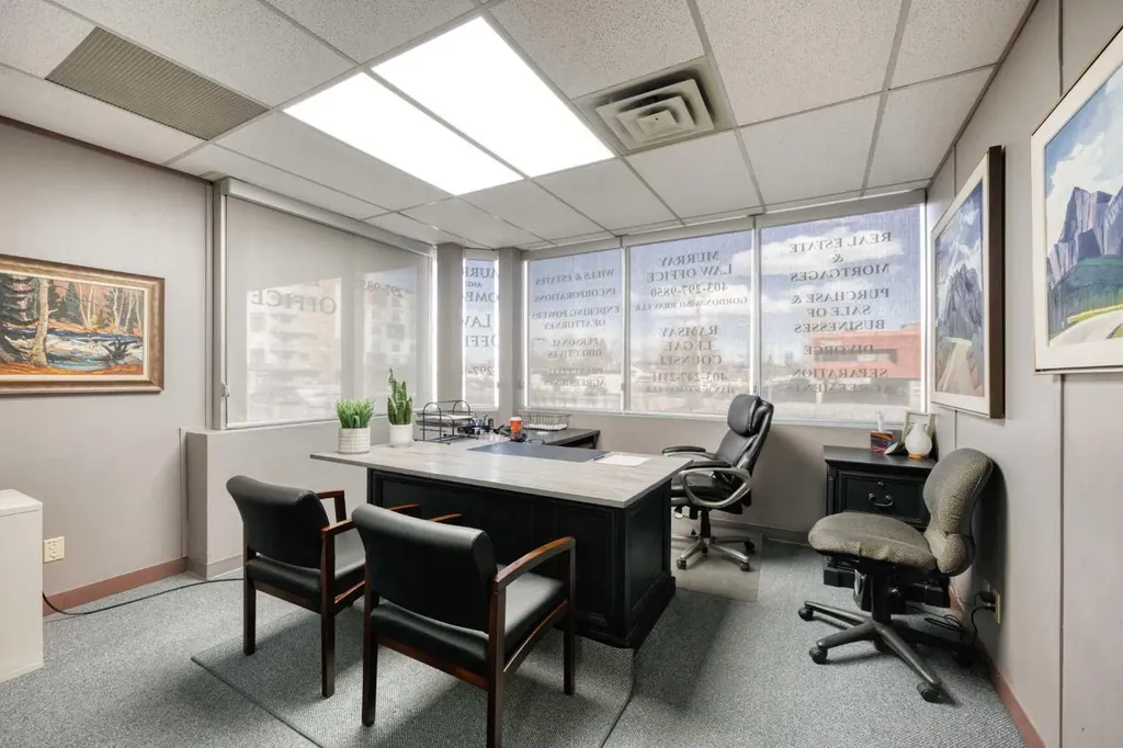 2003 14 Street NW Calgary AB T2M 3N4