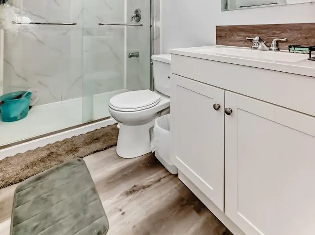 198 Lucas Heights NW Calgary AB T3P1X4