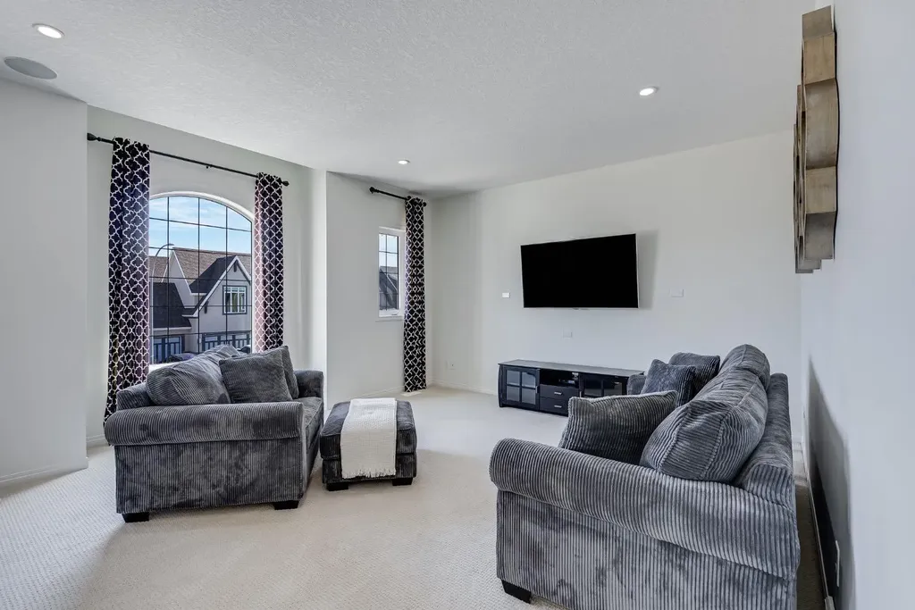 117 Mahogany Place SE Calgary AB T3M 1N9