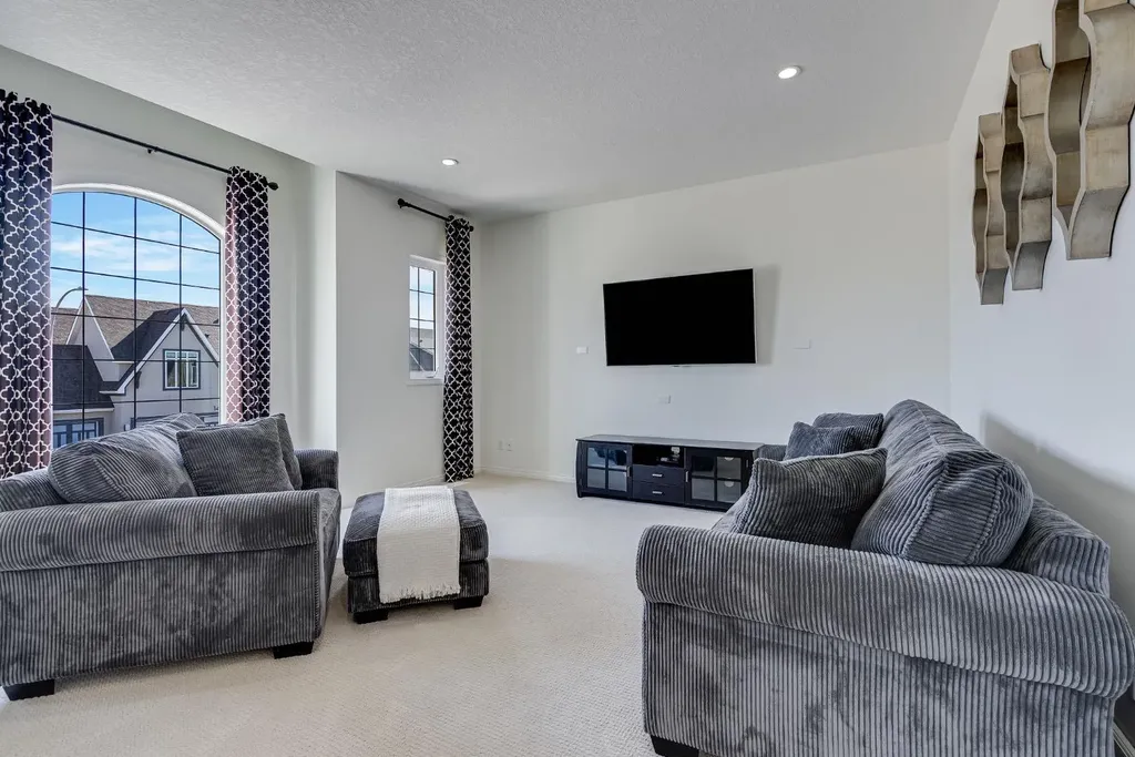 117 Mahogany Place SE Calgary AB T3M 1N9