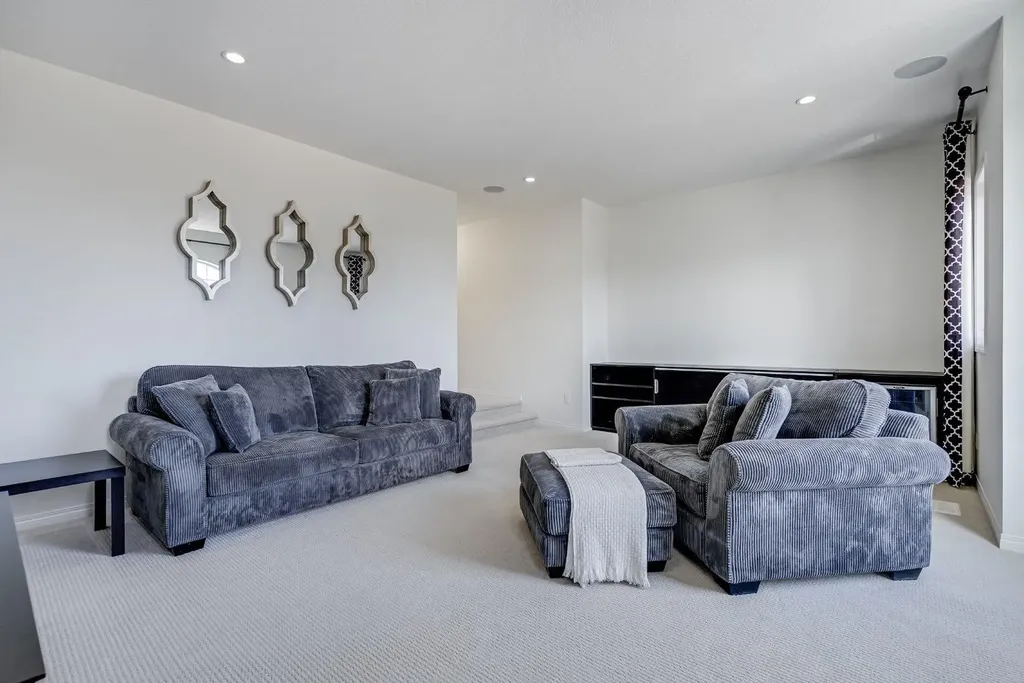 117 Mahogany Place SE Calgary AB T3M 1N9