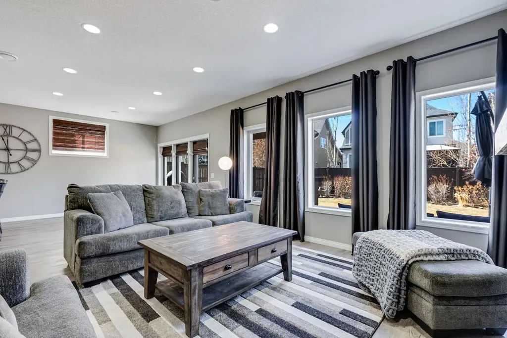 117 Mahogany Place SE Calgary AB T3M 1N9
