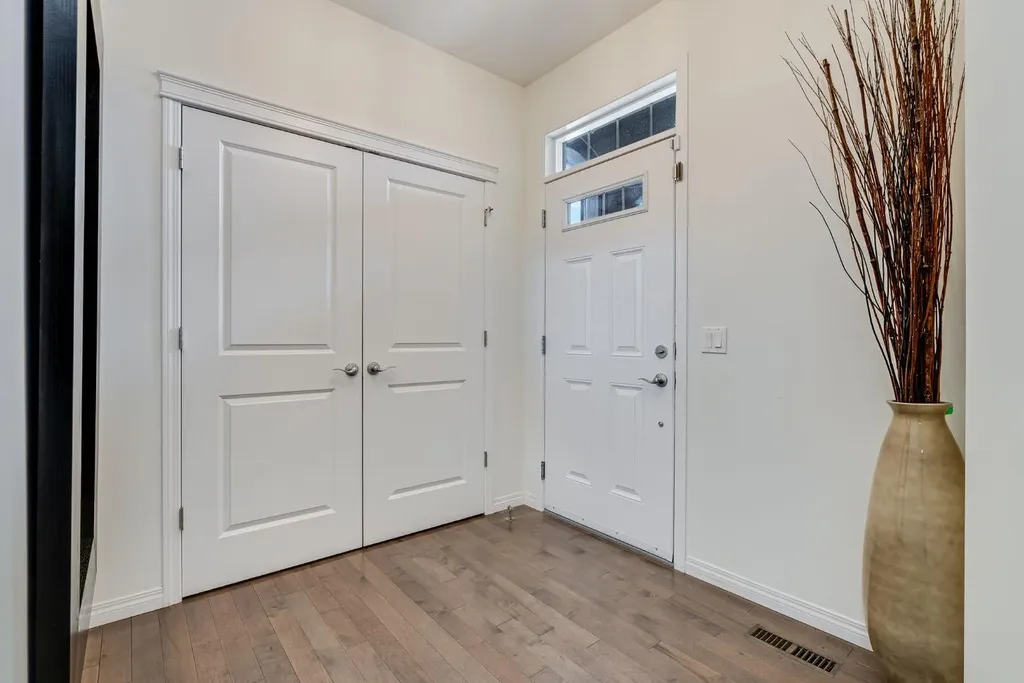 117 Mahogany Place SE Calgary AB T3M 1N9