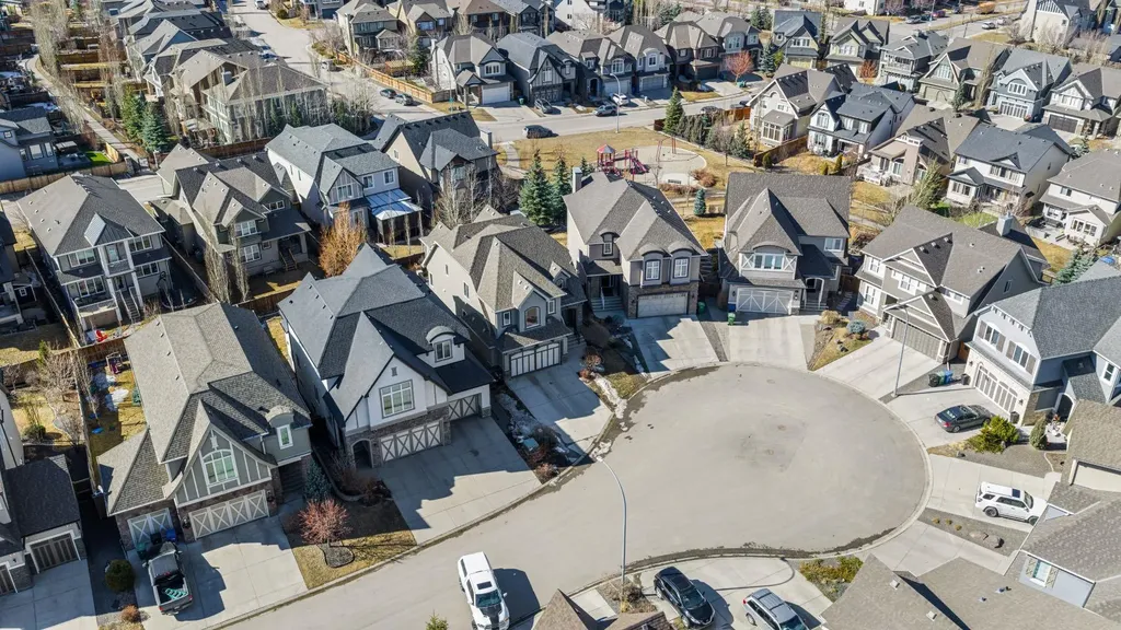 117 Mahogany Place SE Calgary AB T3M 1N9