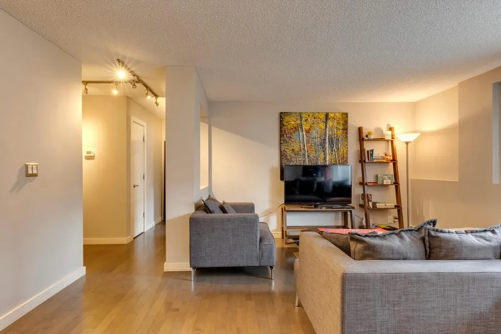 120 24 Avenue SW Calgary AB T2S 0J9