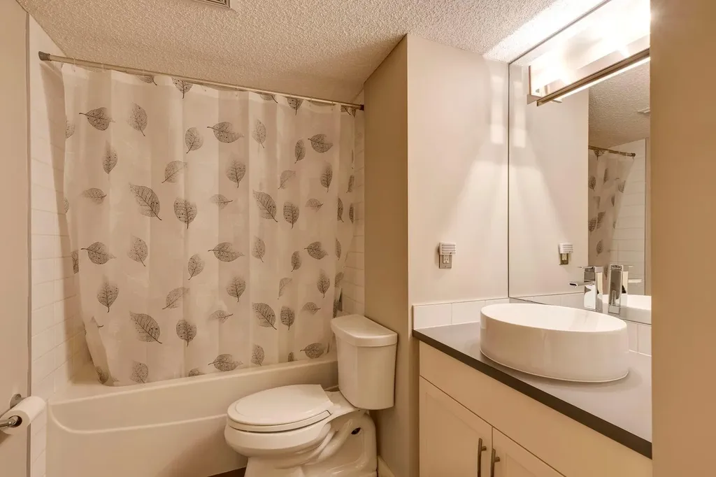 120 24 Avenue SW Calgary AB T2S 0J9