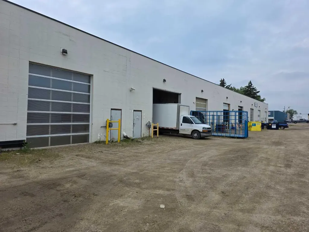 4830 78 Street Red Deer AB T4P2B3