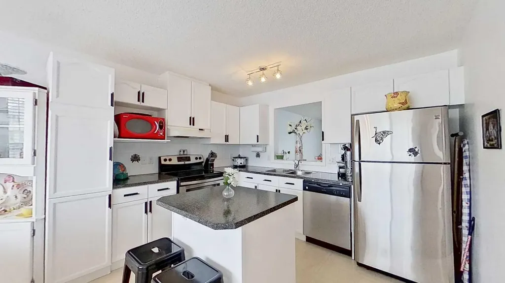 272 Rocky Ridge Court NW Calgary AB T3G 4S8