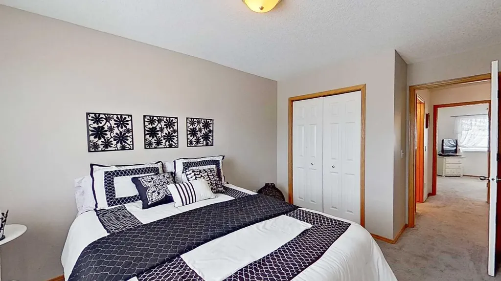272 Rocky Ridge Court NW Calgary AB T3G 4S8