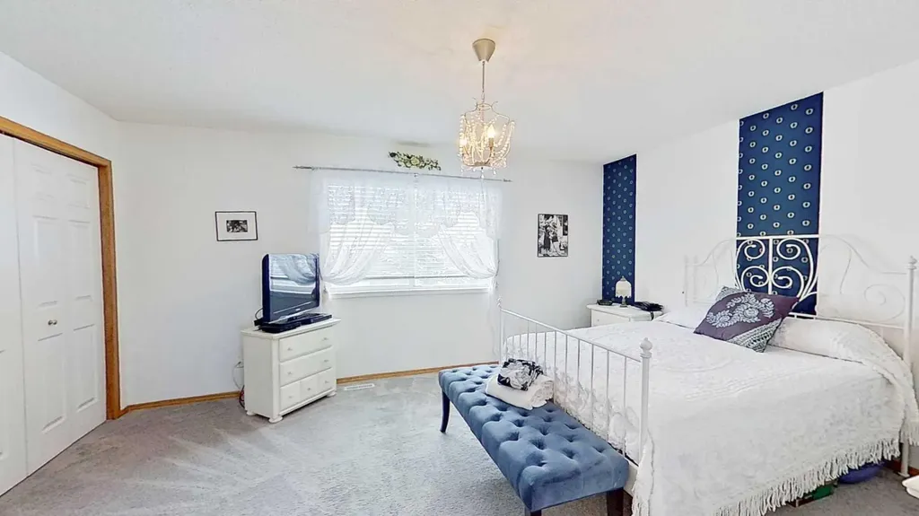 272 Rocky Ridge Court NW Calgary AB T3G 4S8