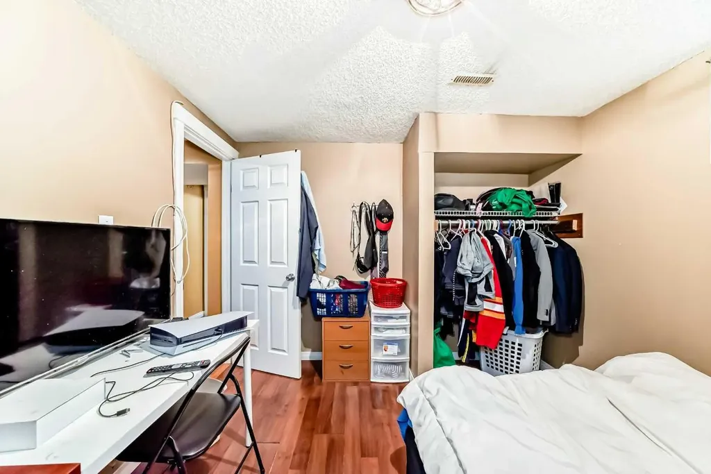 659 Maryvale Way NE Calgary AB T2A 2V6