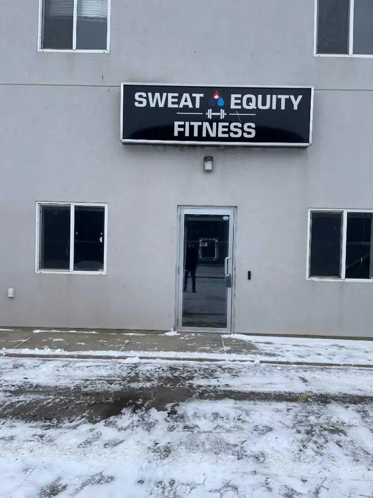 14 Thevenaz Industrial Trail Sylvan Lake AB T4S 2J7