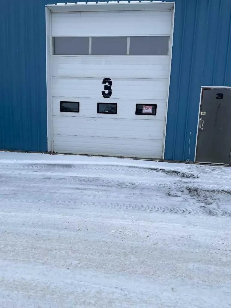 14 Thevenaz Industrial Trail Sylvan Lake AB T4S 2J7