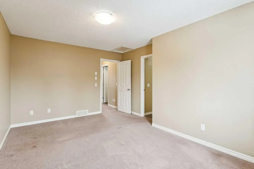 2384 Sagewood Gate SW Airdrie AB T4B 0K7