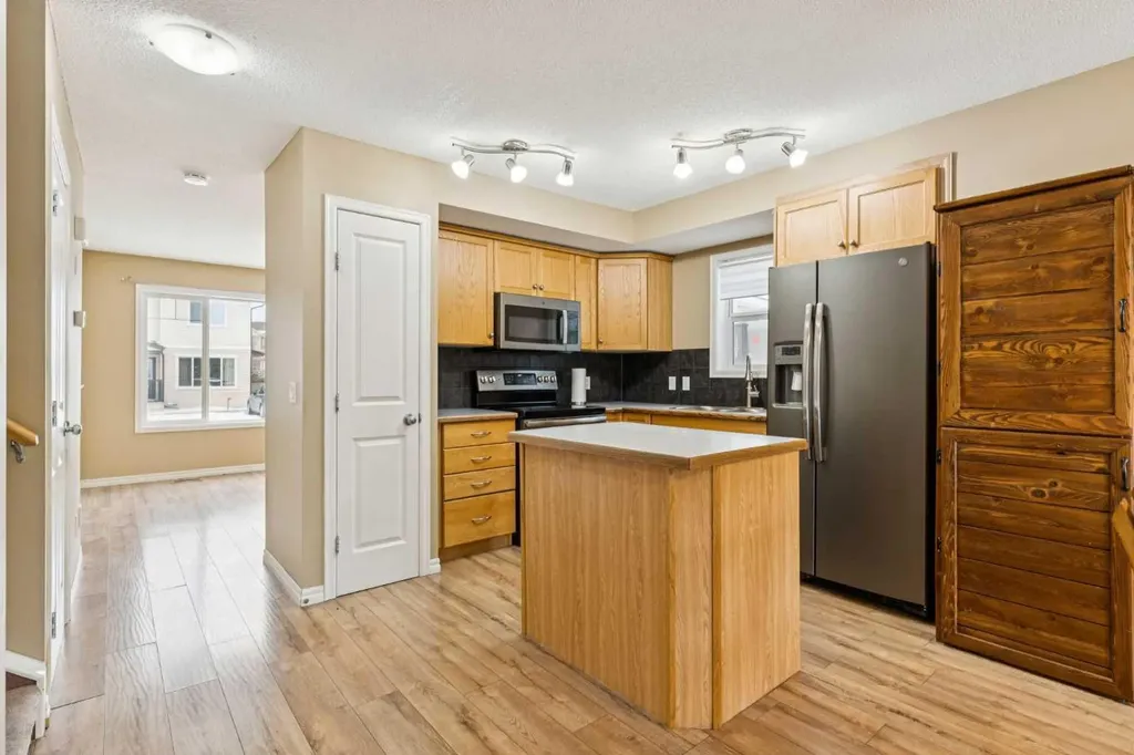 2384 Sagewood Gate SW Airdrie AB T4B 0K7