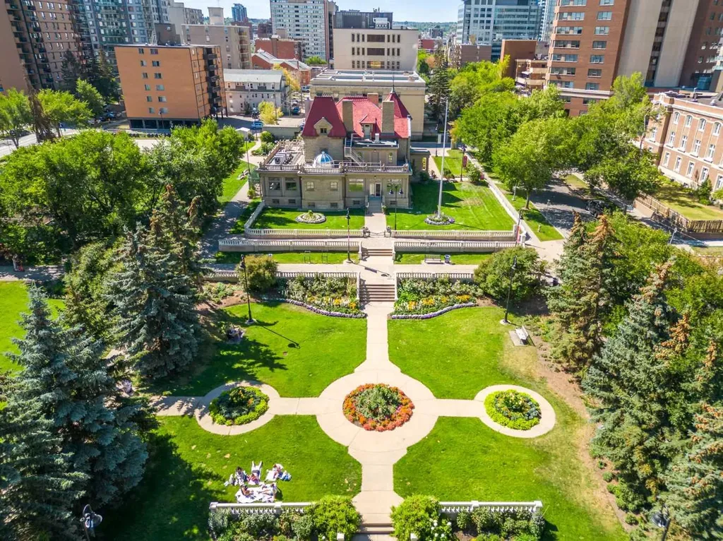519 17th Avenue SW Calgary AB T2S0A9