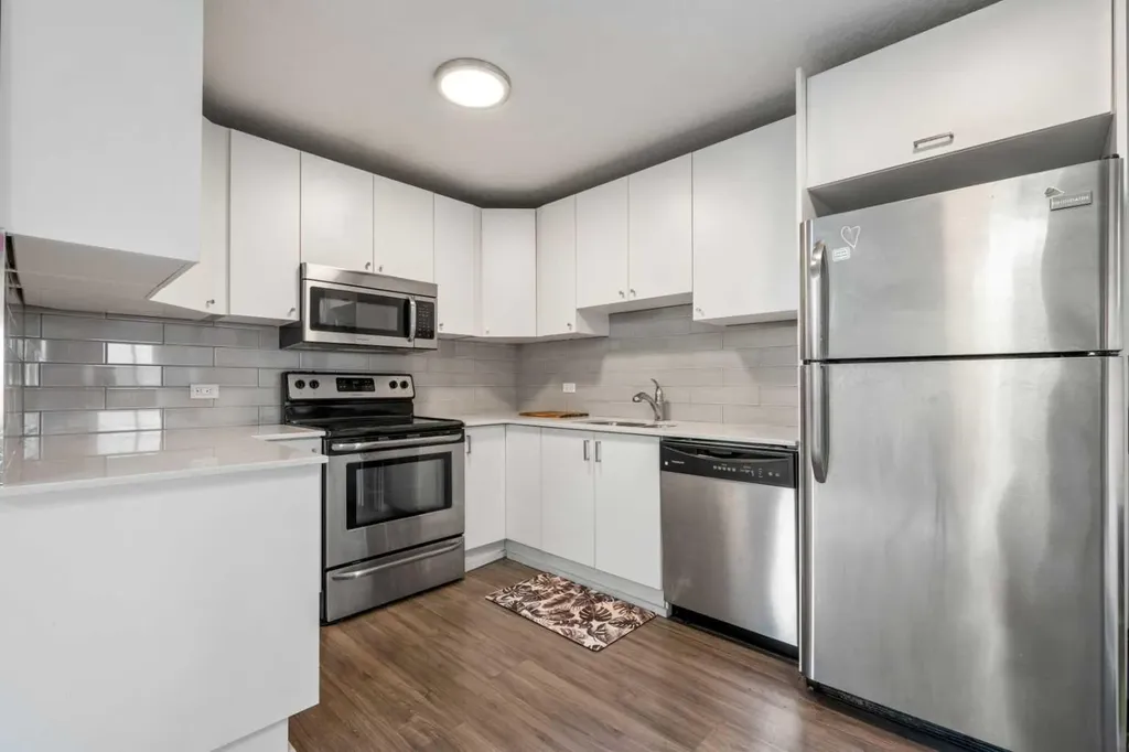 519 17th Avenue SW Calgary AB T2S0A9