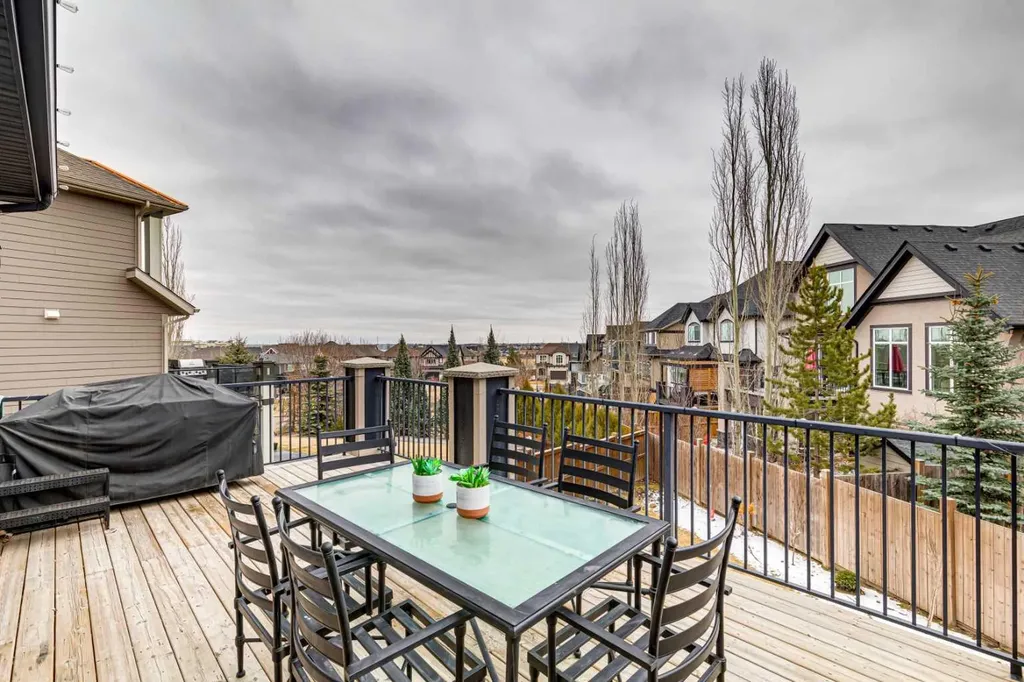 290 Mahogany Place SE Calgary AB T3M 1W3