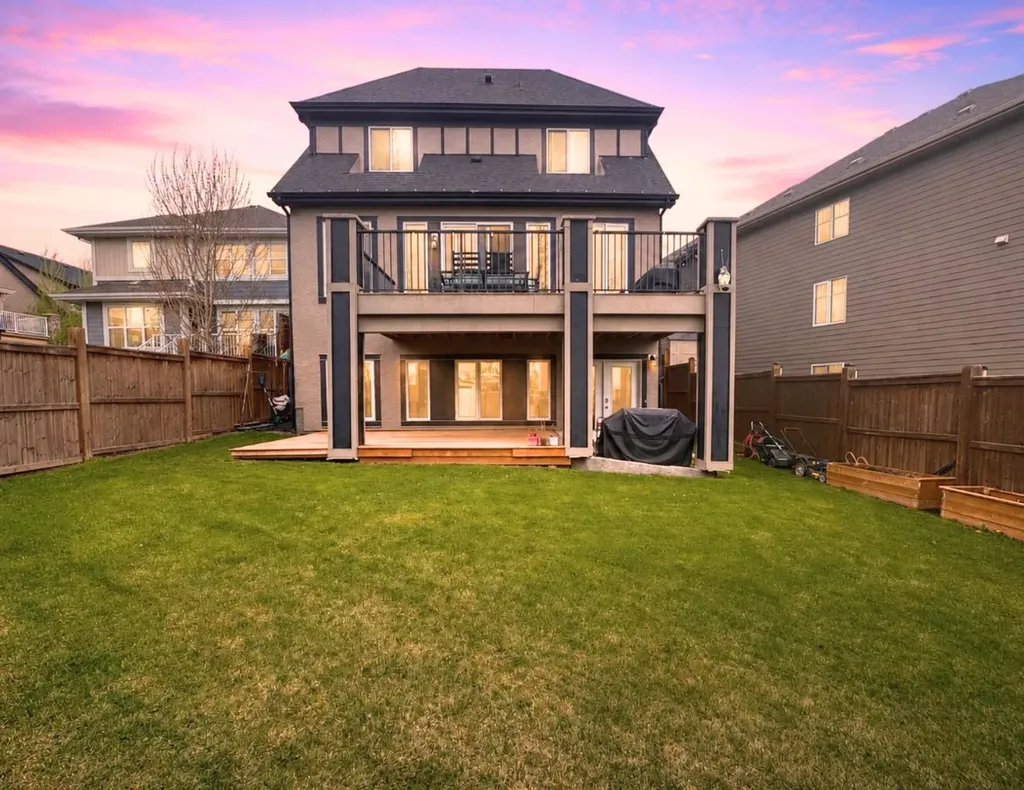 290 Mahogany Place SE Calgary AB T3M 1W3