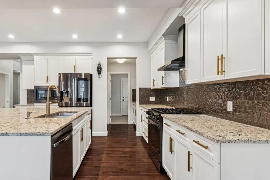 290 Mahogany Place SE Calgary AB T3M 1W3
