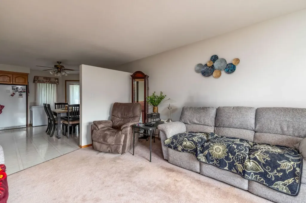 3401 64 Avenue Lloydminster AB T9V 2W1
