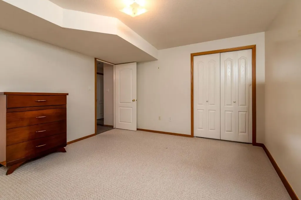 3401 64 Avenue Lloydminster AB T9V 2W1