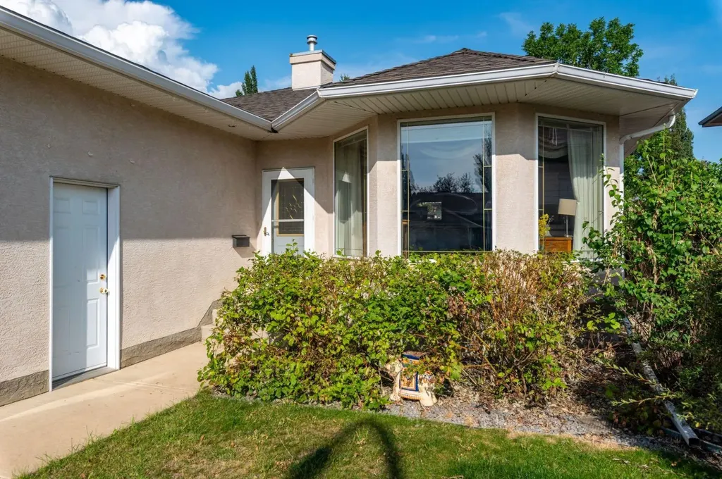 3401 64 Avenue Lloydminster AB T9V 2W1