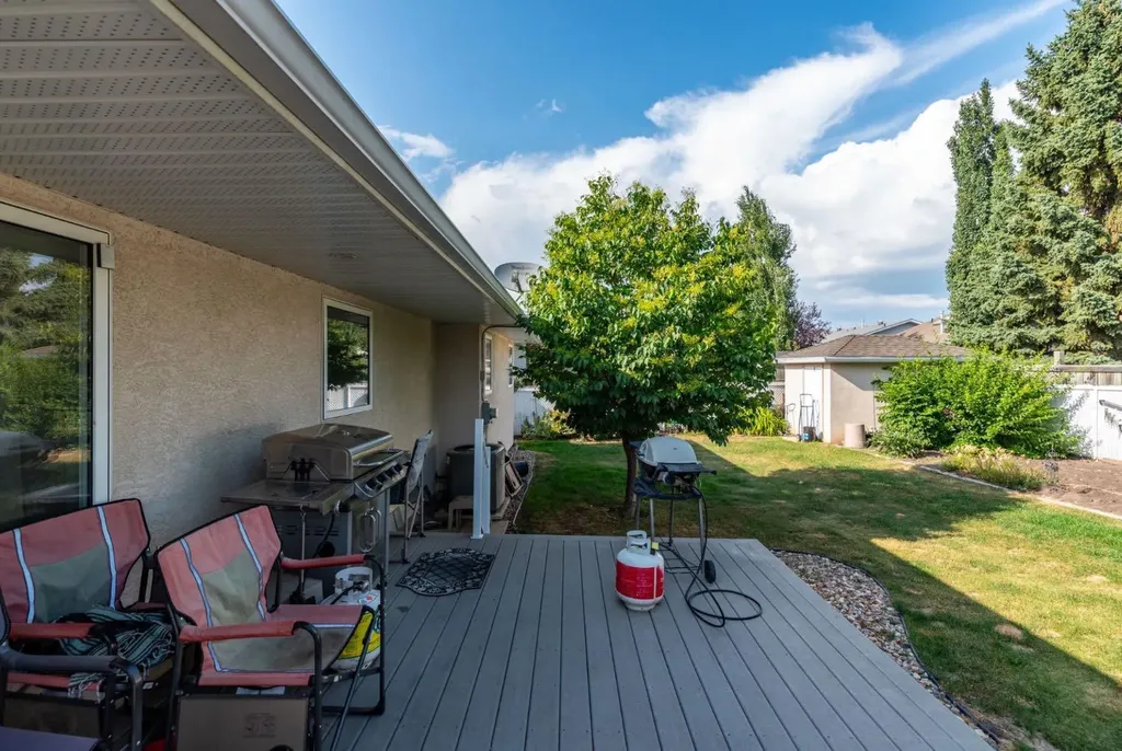 3401 64 Avenue Lloydminster AB T9V 2W1