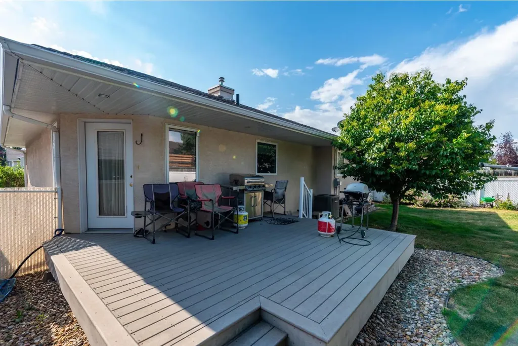 3401 64 Avenue Lloydminster AB T9V 2W1