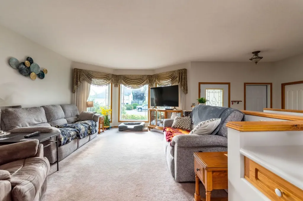 3401 64 Avenue Lloydminster AB T9V 2W1