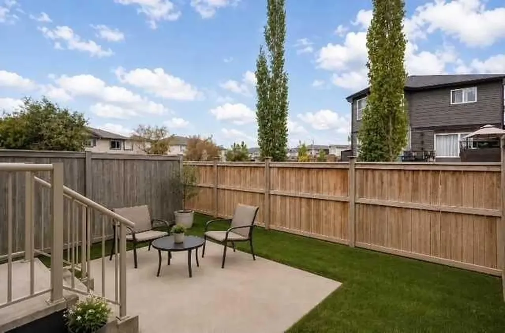 5 Citadel Point NW Calgary AB T3G 5L2