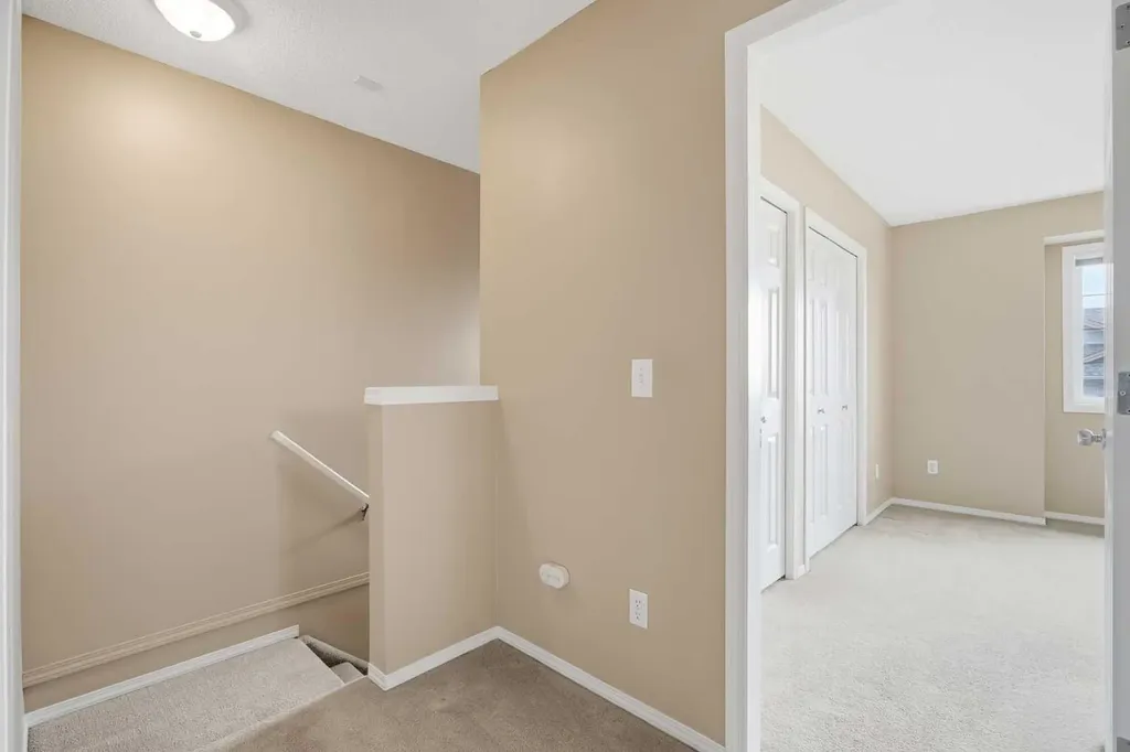 5 Citadel Point NW Calgary AB T3G 5L2
