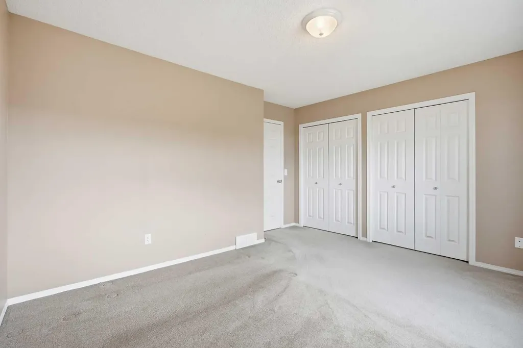 5 Citadel Point NW Calgary AB T3G 5L2
