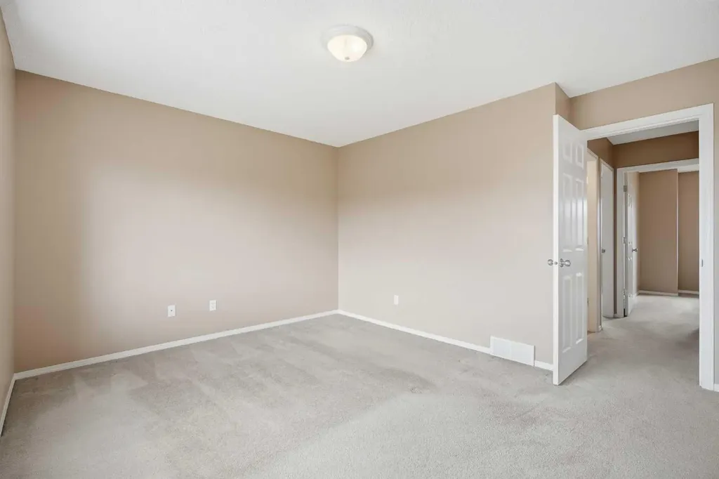 5 Citadel Point NW Calgary AB T3G 5L2