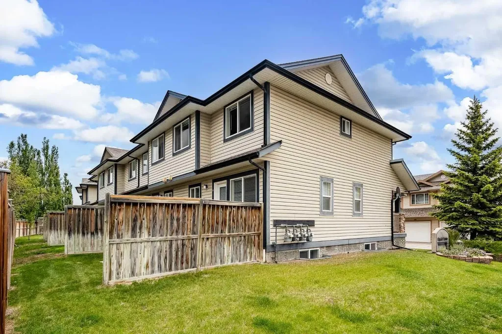 5 Citadel Point NW Calgary AB T3G 5L2